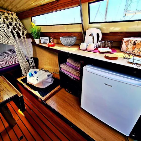 Boat Night Keep Cool Μπουργκάς