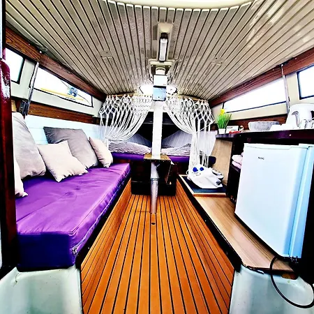 Boat Night Keep Cool 船上ホテル *